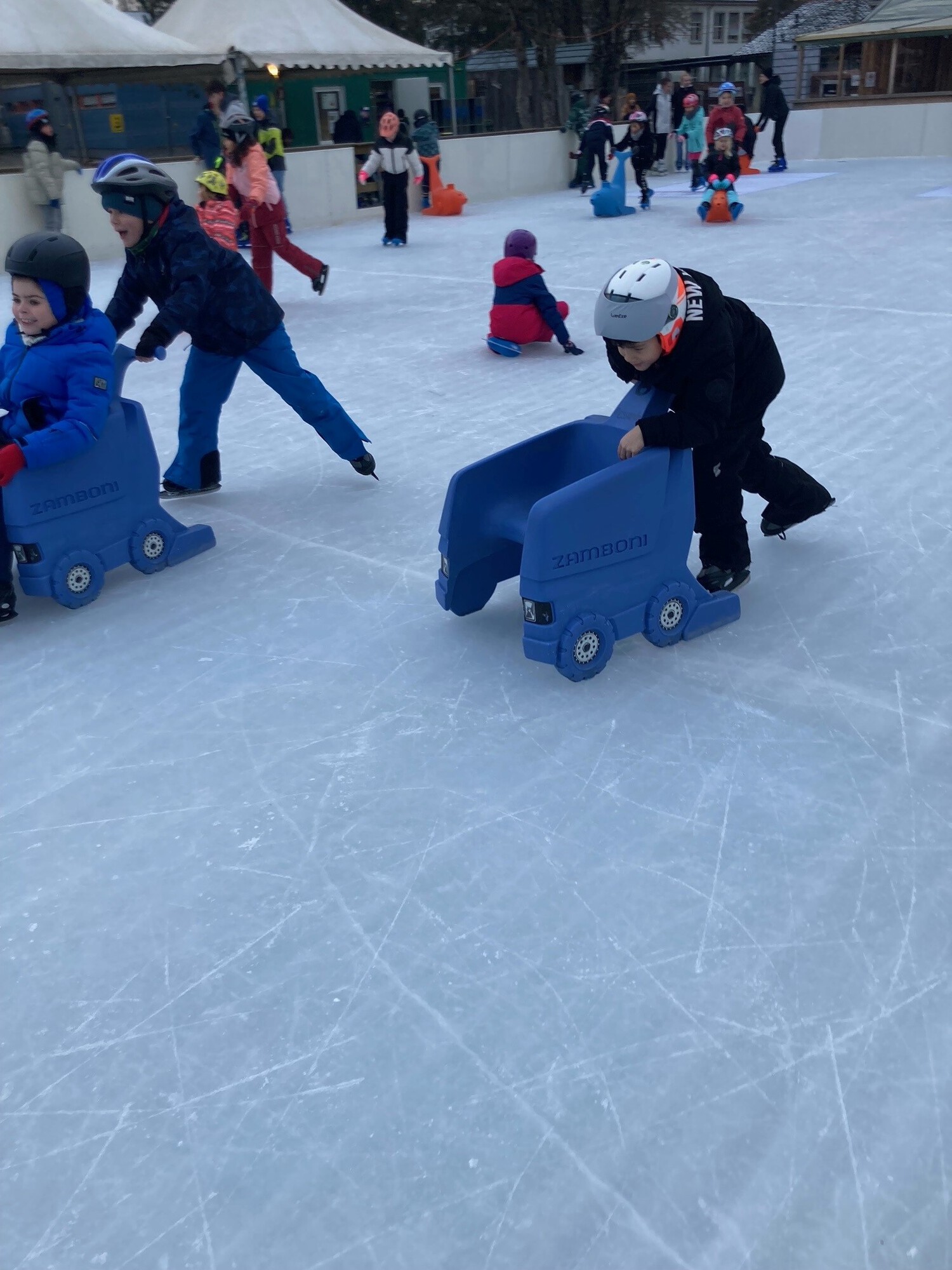 Besuch auf dem Eisfeld